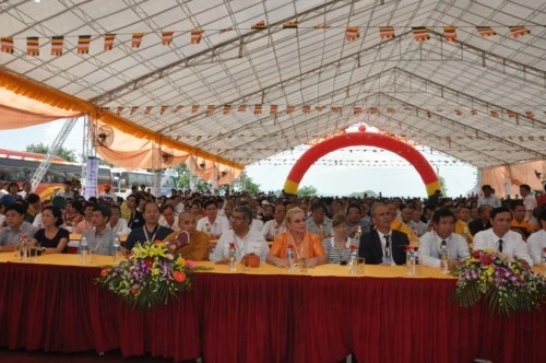 Ninh Bình: Đoàn đại biểu UNESCO thế giới thăm chùa Bái Đính ảnh 3 Ninh Bình: Đoàn đại biểu UNESCO thế giới thăm chùa Bái Đính ảnh 3