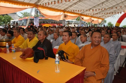 Ninh Bình: Đoàn đại biểu UNESCO thế giới thăm chùa Bái Đính ảnh 6 Ninh Bình: Đoàn đại biểu UNESCO thế giới thăm chùa Bái Đính ảnh 6