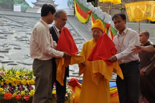 Ninh Bình: Đoàn đại biểu UNESCO thế giới thăm chùa Bái Đính ảnh 10