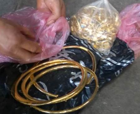 Nhân quả hiện tiền! ảnh 2 Anh-tang-vat-vu-vang-450.jpg