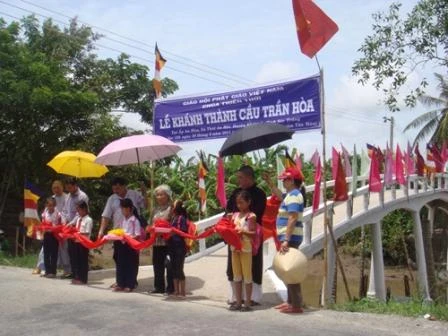 Cắt băng khánh thành 1.jpg