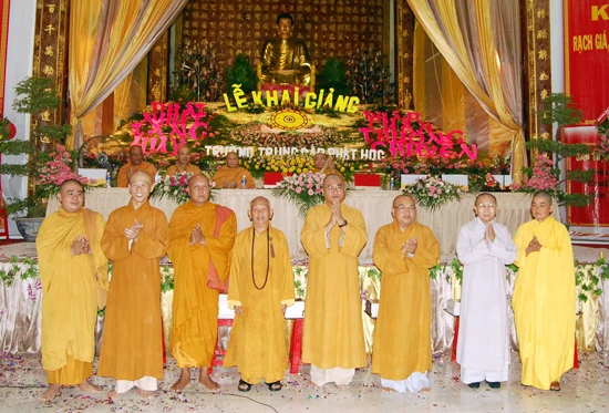 Kiên Giang: Ban Trị sự THPG tổ chức khai giảng khóa IV trung cấp Phật học ảnh 8