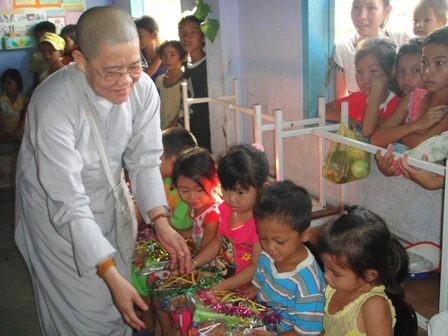 Khắp nơi vui hội trăng rằm ảnh 12 DSC04586.JPG