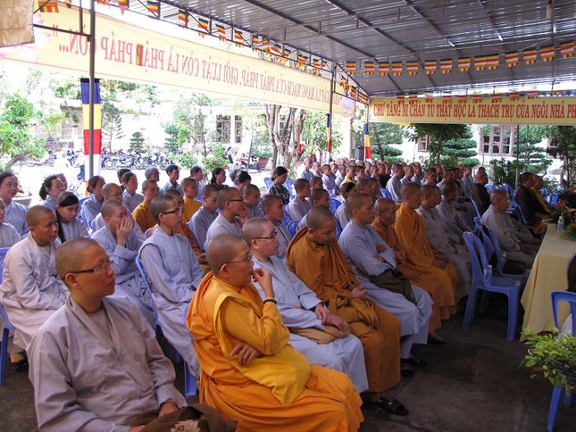 Bình Thuận: Trường Trung cấp Phật học khai giảng năm học mới, 2011-2012 ảnh 2 IMG_0234.jpg