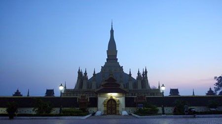 Rực rỡ thành phố "Mặt trăng"