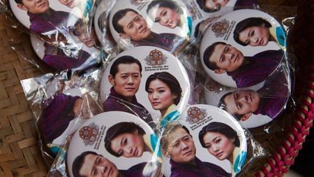 Nguyên thủ quốc gia trẻ nhất thế giới cưới thường dân ảnh 16