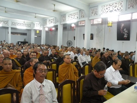 TP.HCM: Mừng khánh tuế lần thứ 94 của Trưởng lão Hòa thượng Thích Minh Châu ảnh 8 DSCN1865-1.JPG