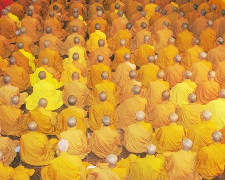 TP.HCM: Công bố Hội đồng Thập sư Đại giới đàn Hành Trụ 2011 ảnh 1 wwwTHT.jpg