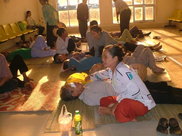 Long An: Chùa Giác Hoa tích cực hỗ trợ bà con vùng lũ ảnh 1 DSCF2560.JPG
