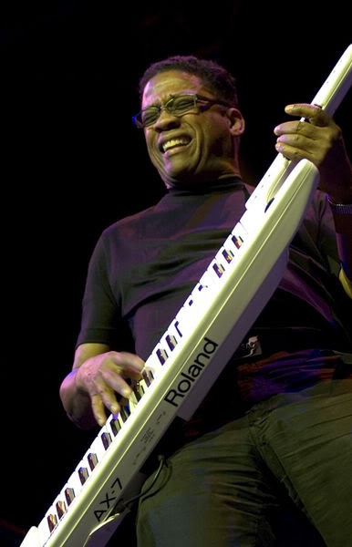 10 nhân vật nổi tiếng thế giới theo đạo Phật ảnh 7 Herbie_Hancock.jpg