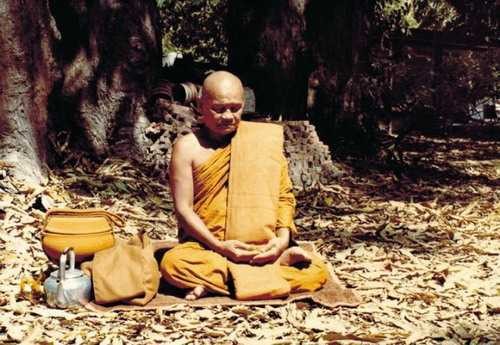 Nghiên cứu & trải nghiệm ảnh 1 ajahn-chah-251.jpg
