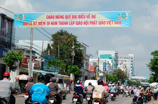 Chùm ảnh: Không khí mừng kỷ niệm 30 năm thành lập GHPGVN tại TP. Rạch Giá ảnh 15