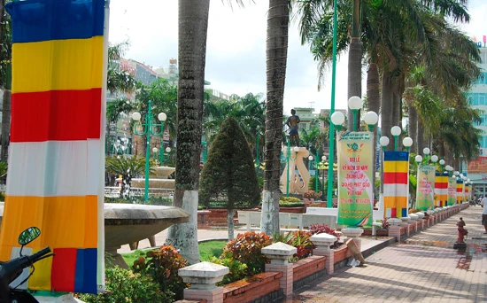 Chùm ảnh: Không khí mừng kỷ niệm 30 năm thành lập GHPGVN tại TP. Rạch Giá ảnh 2