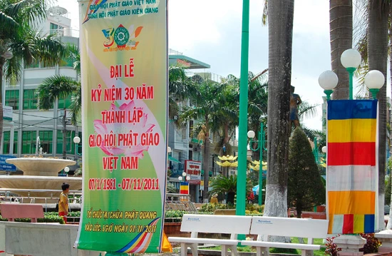 Chùm ảnh: Không khí mừng kỷ niệm 30 năm thành lập GHPGVN tại TP. Rạch Giá ảnh 3