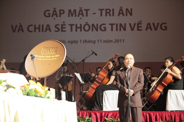 Truyền hình AVG chính thức hoạt động từ 11-11-2011 ảnh 1 Ông Phạm Nhật Vũ chia sẻ thông tin về AVG