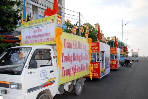 Vũng Tàu: Diễu hành xe hoa chào mừng 30 năm ngày thành lập GHPGVN ảnh 6