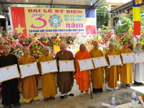 Sóc Trăng: Ban Trị Sự tỉnh hội Phật giáo tổ chức kỷ niệm 30 năm thành lập GHPGVN ảnh 18 Sóc Trăng: Ban Trị Sự tỉnh hội Phật giáo tổ chức kỷ niệm 30 năm thành lập GHPGVN ảnh 18