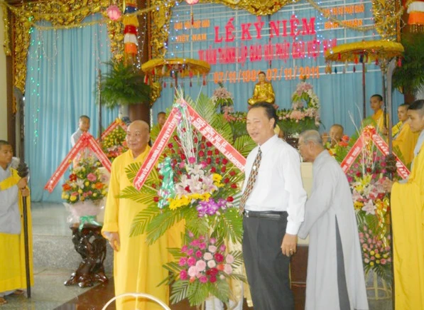 Tin tổng hợp: Các địa phương tổ chức lễ kỷ niệm 30 năm ngày thành lập GHPGVN (1981 - 2011) ảnh 4 Copy (2) of DSCN3392.JPG