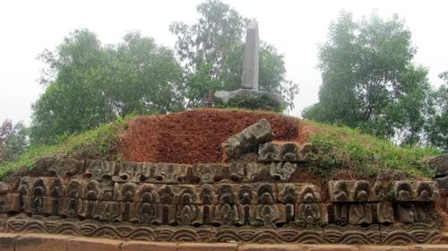 Bất ngờ với chùa Dạm ảnh 1