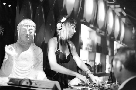 "Bia Phật Di Lặc": Điều không thể tin! ảnh 4 cau chuyen trong tuan.jpg