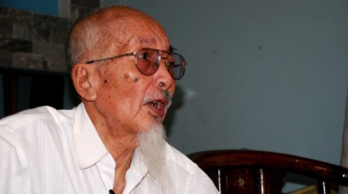Hoc-gia-Phan-Lac-Tuyen-qua-doi-408588543932755.jpg