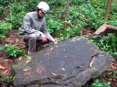 Pho tượng đồng bí ẩn ở Phật viện Đồng Dương ảnh 2