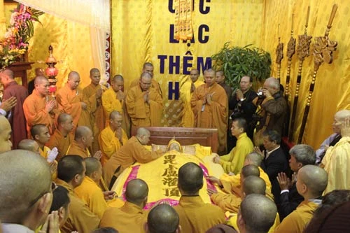 Hà Nội: Lễ nhập kim quan Trưởng lão Hòa thượng Thích Thanh Tứ ảnh 3
