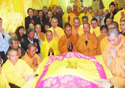 Hà Nội: Lễ nhập kim quan Trưởng lão Hòa thượng Thích Thanh Tứ ảnh 4