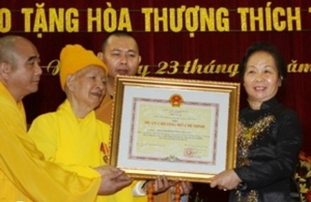 Những khuôn hình đẹp nhớ về HT Thích Thanh Tứ ảnh 5 Những khuôn hình đẹp nhớ về HT Thích Thanh Tứ ảnh 5