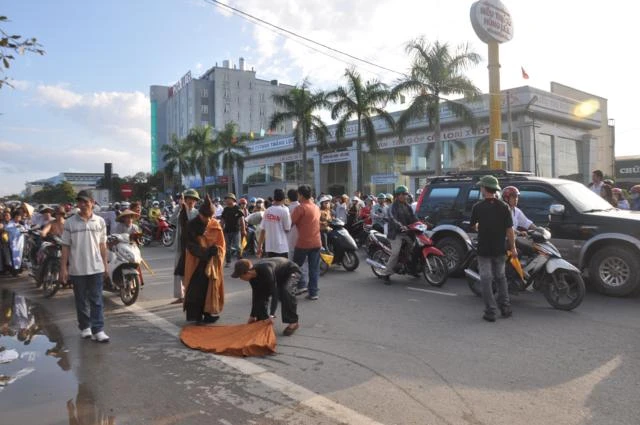 Nơi mỗi bước chân, mỗi cái lạy của thầy đi qua… ảnh 1 wthaytamman_______ng_Nguy___n_V__n_c_____63__447147717 (1).jpg