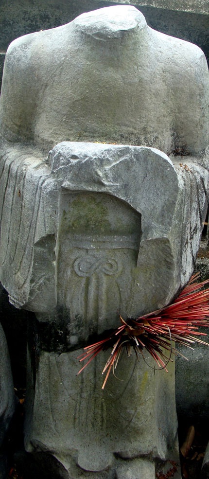 Những di sản hoang phế tuyệt đẹp trong đại ngàn Yên Tử