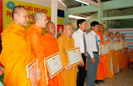 Kiên Giang: Đại hội đại biểu Phật giáo huyện U Minh Thượng lần II (NK 2011-2016) ảnh 11