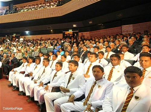 Quang cảnh buổi lễ.jpg