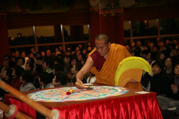 Le Hoan nguyen Man Da la tren cat 8.jpg