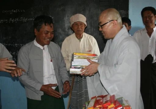 Hàn Quốc: Phật giáo chia sẻ từ thiện với Miến Điện ảnh 5