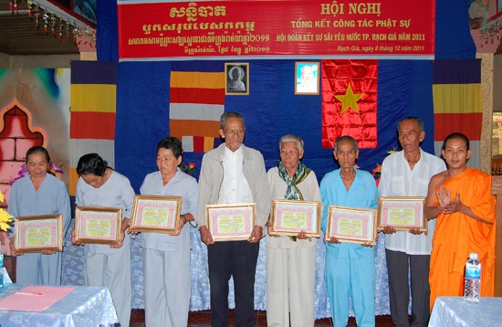 Kiên Giang: Hội Đoàn kết Sư sãi yêu nước TP. Rạch Giá tổng kết Phật sự năm 2011 ảnh 11