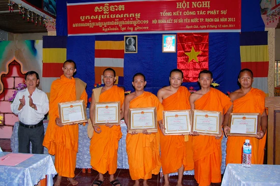 Kiên Giang: Hội Đoàn kết Sư sãi yêu nước TP. Rạch Giá tổng kết Phật sự năm 2011 ảnh 13
