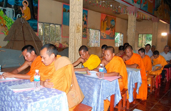 Kiên Giang: Hội Đoàn kết Sư sãi yêu nước TP. Rạch Giá tổng kết Phật sự năm 2011 ảnh 1