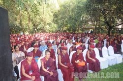 Ấn Độ: Pháp vương Drukpa diễu hành vì môi trường ảnh 1 Tăng Ni tại lễ khai mạc.jpg
