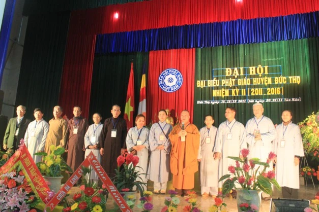 Hà Tĩnh: ĐĐ.Thích Chiếu Tuệ được suy cử làm Chánh đại diện Phật giáo huyện Đức Thọ ảnh 1 wDai hoi Ha Tinh.jpg