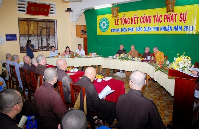 wPG Phu Nhuan tong ket 20111.JPG