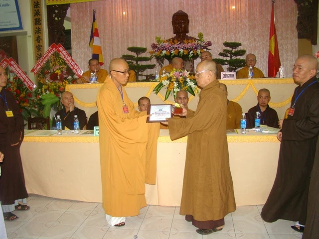 TP.HCM: TT.Thích Như Thọ tái đắc cử Chánh đại diện PG Q.10 NK VIII ảnh 4 wDSC09867.JPG