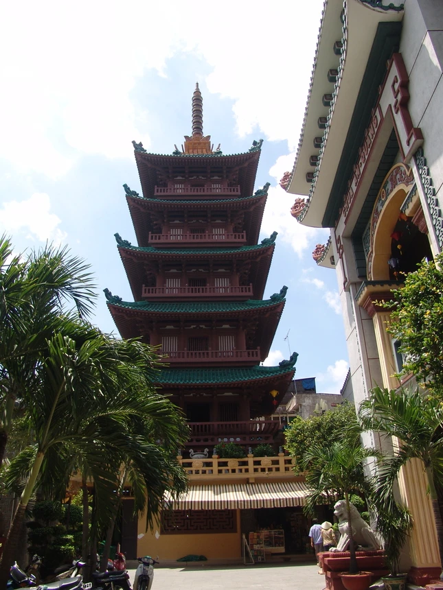 Phật giáo Q.10: Sức bật từ những dấu son lịch sử ảnh 1 Chua_An_Quangquan_10hcm.jpg