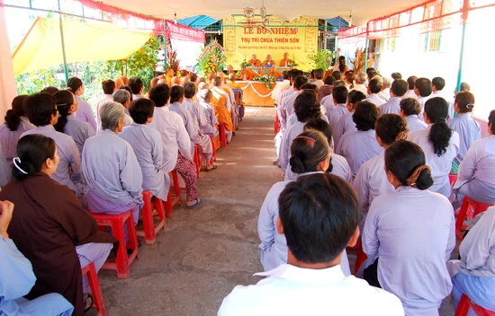 Kiên Giang: Bổ nhiệm trụ trì chùa Thiên Sơn ảnh 3 Kiên Giang: Bổ nhiệm trụ trì chùa Thiên Sơn ảnh 3