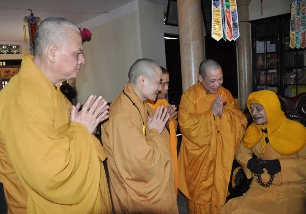 Hà Nội: Khánh tuế Đức Pháp chủ ảnh 3 wwwT82.jpg
