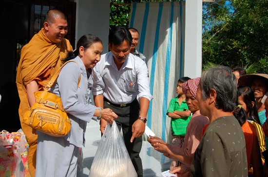 Kiên giang: Tịnh xá Ngọc Sơn làm từ thiện cuối năm ảnh 5
