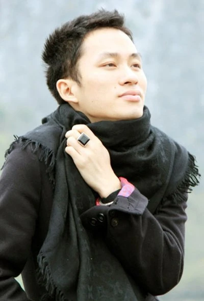 Tùng Dương được thiết kế một maquette sân khấu riêng cho ca khúc Phật giáo