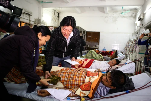 Ông Taro (Trưởng văn phòng đại diện BMB tại miền Bắc) - đơn vị tài trợ cho chương trình từ thiện tặng quà cho bệnh nhân.