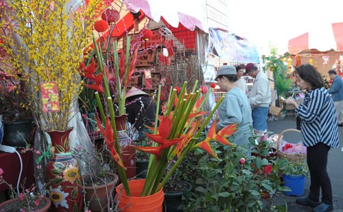 Chợ tết ở Little Sài Gòn ảnh 2