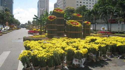 Bánh tét hoa
